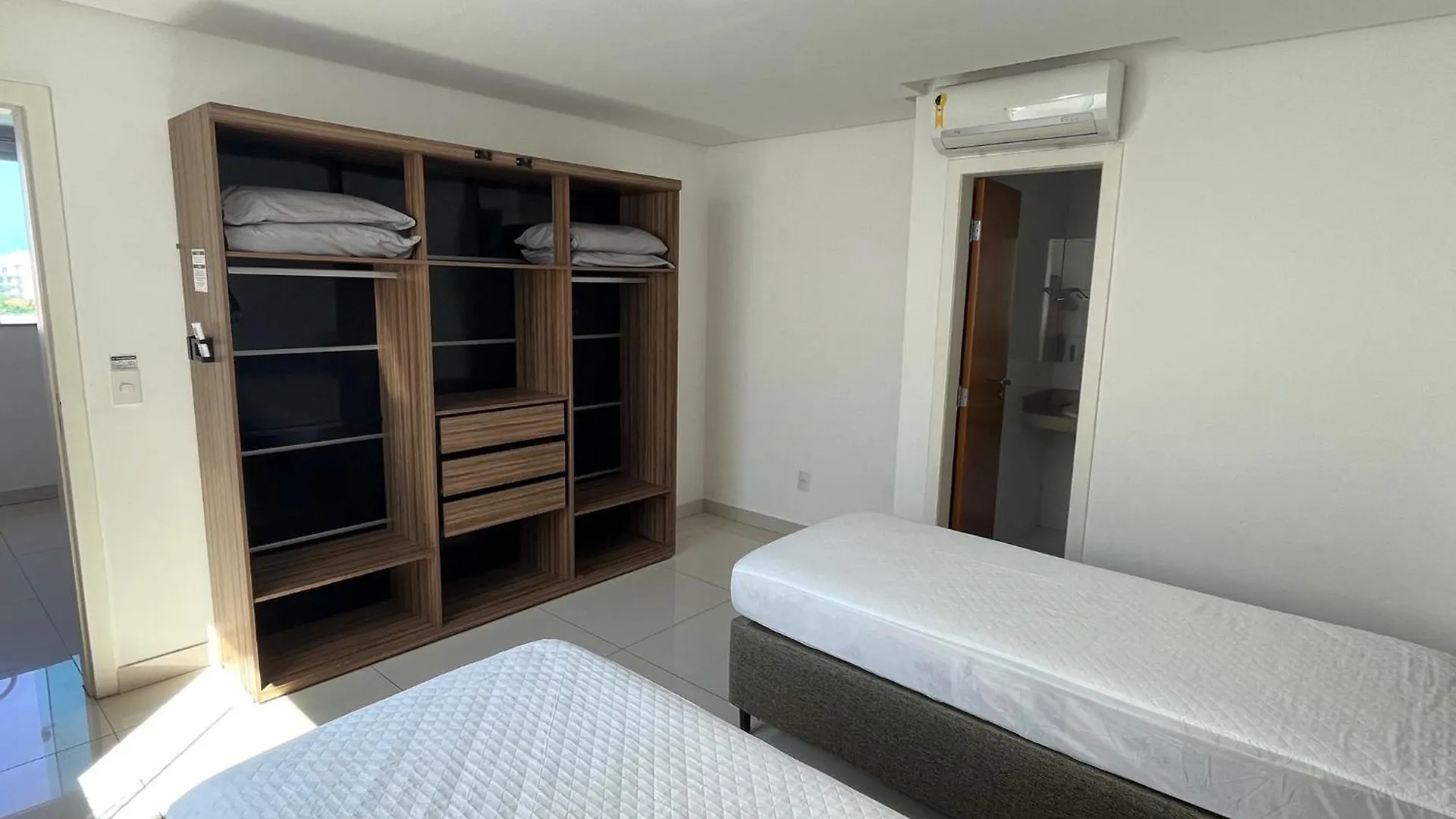 Cobertura Duplex Em Condominio De Alto Luxo - 402 Cabo Frio